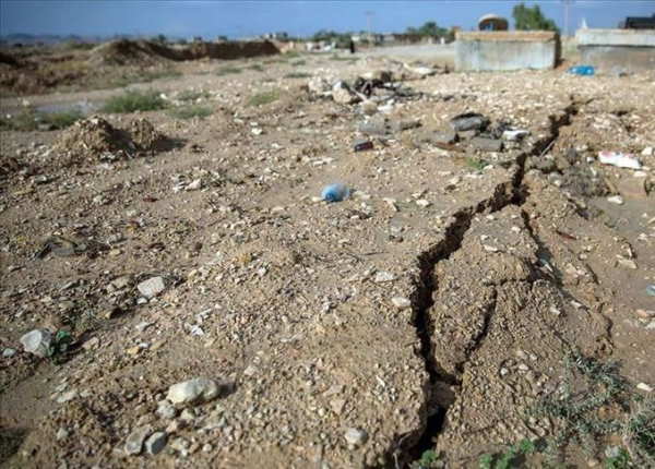 تعبیر-خواب-زلزله تعبیر خواب زلزله و ترک خوردن دیوار - دیدن زلزله و شکافتن زمین در خواب نشانه چیست تعبیر خواب زلزله و ترک خوردن دیوار - دیدن زلزله و شکافتن زمین در خواب نشانه چیست معنی و مفهوم زلزله در خواب و رویا تعبیر خواب لرزیدن زمین بر اثر زلزله تعبیر خواب زلزله و شکافتن زمین تعبیر خواب زلزله و زیر آوار ماندن تعبیر خواب زلزله و زمین لرزه تعبیر خواب زلزله و ترک خوردن دیوار - دیدن زلزله و شکافتن زمین در خواب نشانه چیست تعبیر خواب زلزله شدید تعبیر خواب زلزله رور قیامت تعبیر خواب زلزله در محل کار و اداره تعبیر خواب زلزله در خانه و مدرسه تعبیر خواب ریزش ساختمان در اثر زلزله تعبیر خواب ترسیدن از زلزله